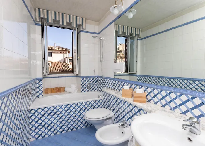 Pantheon Rondanini Luxury Penthouse Апартаменты *