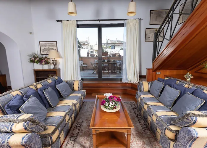 Pantheon Rondanini Luxury Penthouse *