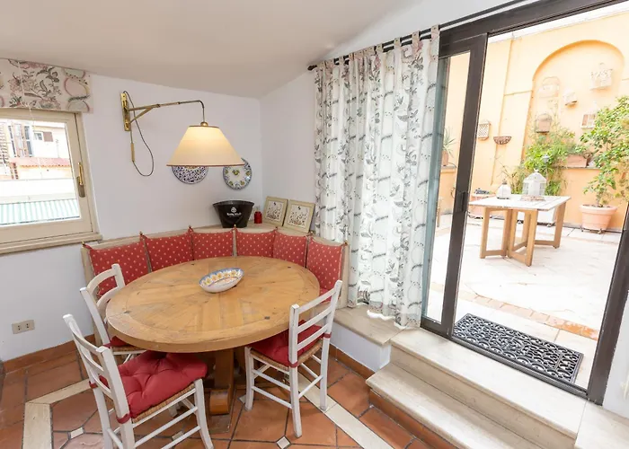 Pantheon Rondanini Luxury Penthouse Рим